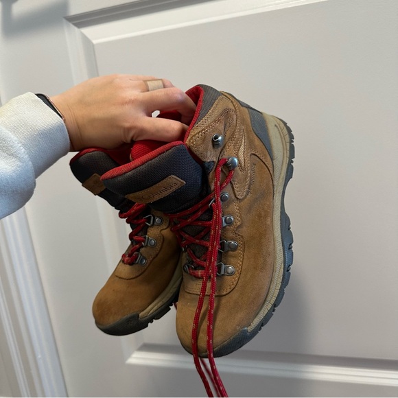 Columbia Newton Hiking Boots - Picture 3 of 7